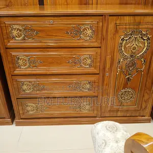 ওয়ার্ডরোব বিক্রয়