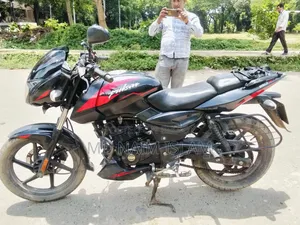 বাজাজ পালসার ১৫০ ২০২১ কালো