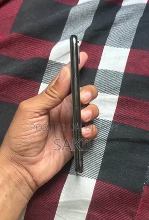 অ্যাপল আইফোন এক্সএস ৫১২ জিবি ব্ল্যাক