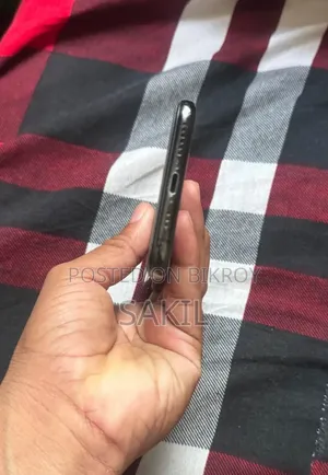 অ্যাপল আইফোন এক্সএস ৫১২ জিবি ব্ল্যাক
