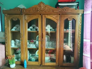 Sari Series Wooden Showcase