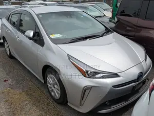 Toyota Prius 2021 Silver