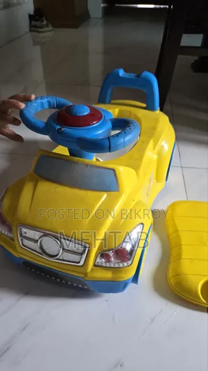 অব্যবহৃত গাড়ি মিউজিক পটি