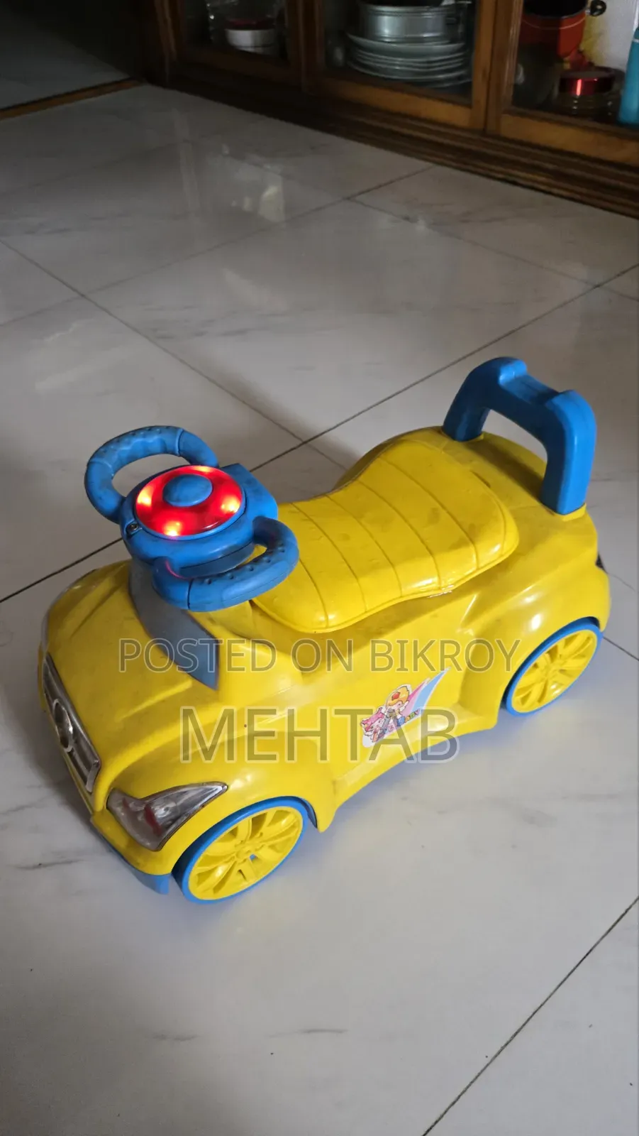 অব্যবহৃত গাড়ি মিউজিক পটি