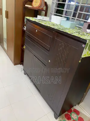 Wardrobe / Chest Drawer