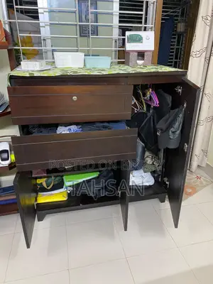 Wardrobe / Chest Drawer