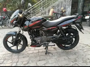 বাজাজ পালসার ১৫০ ২০২১ কালো