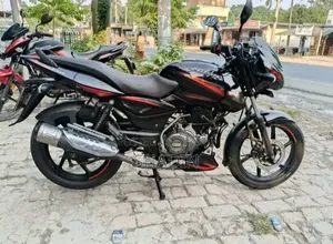 বাজাজ পালসার ১৫০ ২০২১ কালো