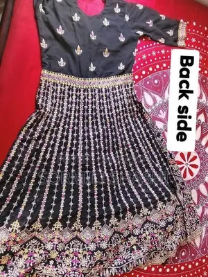 এলিগ্যান্ট ব্ল্যাক হেভি এমব্রয়ডারি পার্টি ওয়্যার গাউন (নতুনের মতো)