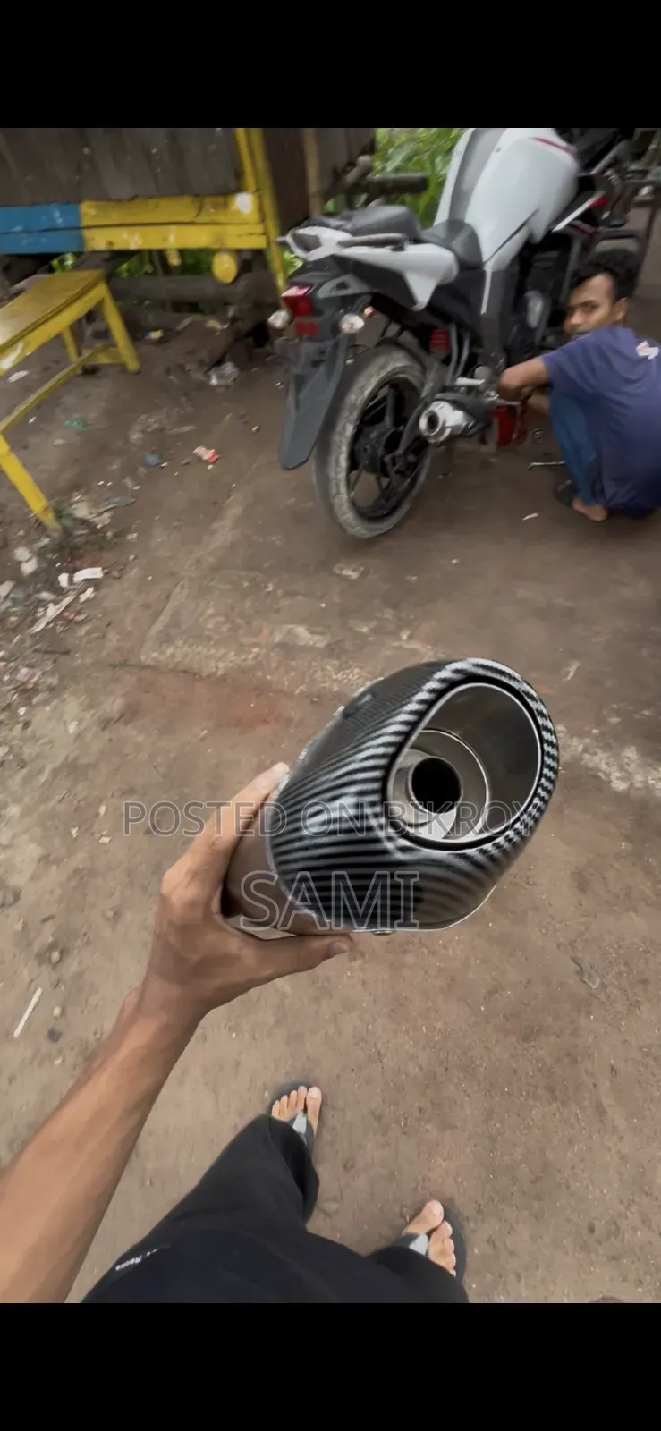 Yoshimura R-77 Carbon Exhaust Silencer for Bike (Fresh Condition)