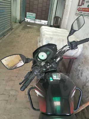 টিভিএস মেট্রো প্লাস ২০২৫ লাল