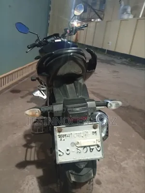 সুজুকি গিক্সার ২০২৩ কালো