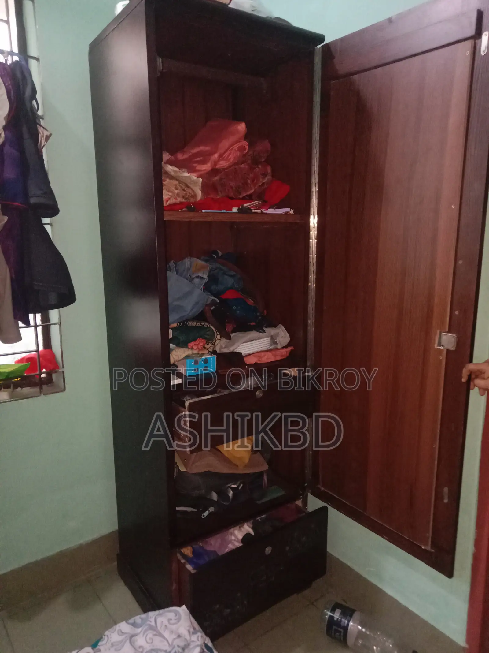 Almirah and Bed both Partex sturdy with mattress for sale