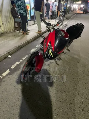 Suzuki 750 2014 Red