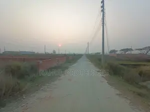 পি ব্লক { ৩ কাঠা } জমি বিক্রি বসুন্ধরা আবাসিক এলাকা,