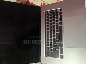 Laptop Apple MacBook 2019 32GB Intel Core I7 HDD+SSD 512GB