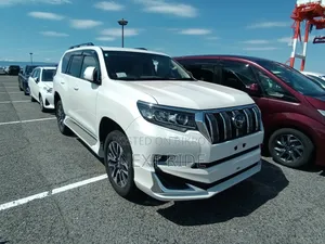 Toyota Land Cruiser Prado 2023 Pearl