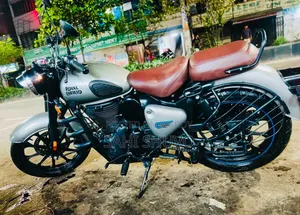 Royal Enfield Classic 350 2025 Gray