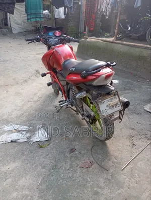টিভিএস অ্যাপাচে আরটিআর ১৬০ ২ভি ২০১৮ রেড