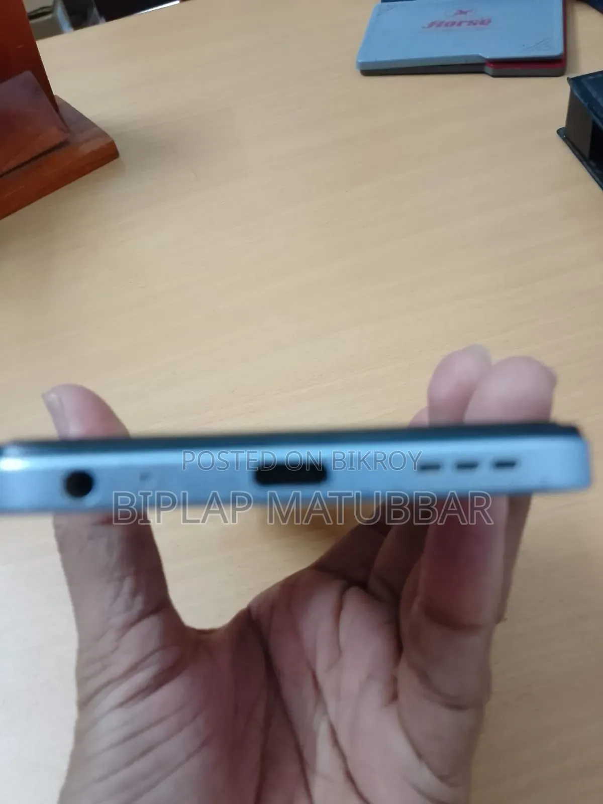 আইটেল এস২৩ ১২৮ জিবি সাদা