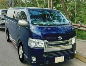 Toyota HiAce 2005 Blue