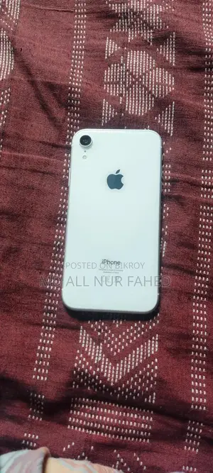 Apple iPhone XR 64 GB White