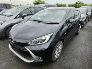Toyota Aqua 2022 Black