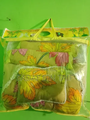 বেবি বাচ্চার বিছানা,নেট,কোল বালিশ,বালিশ।