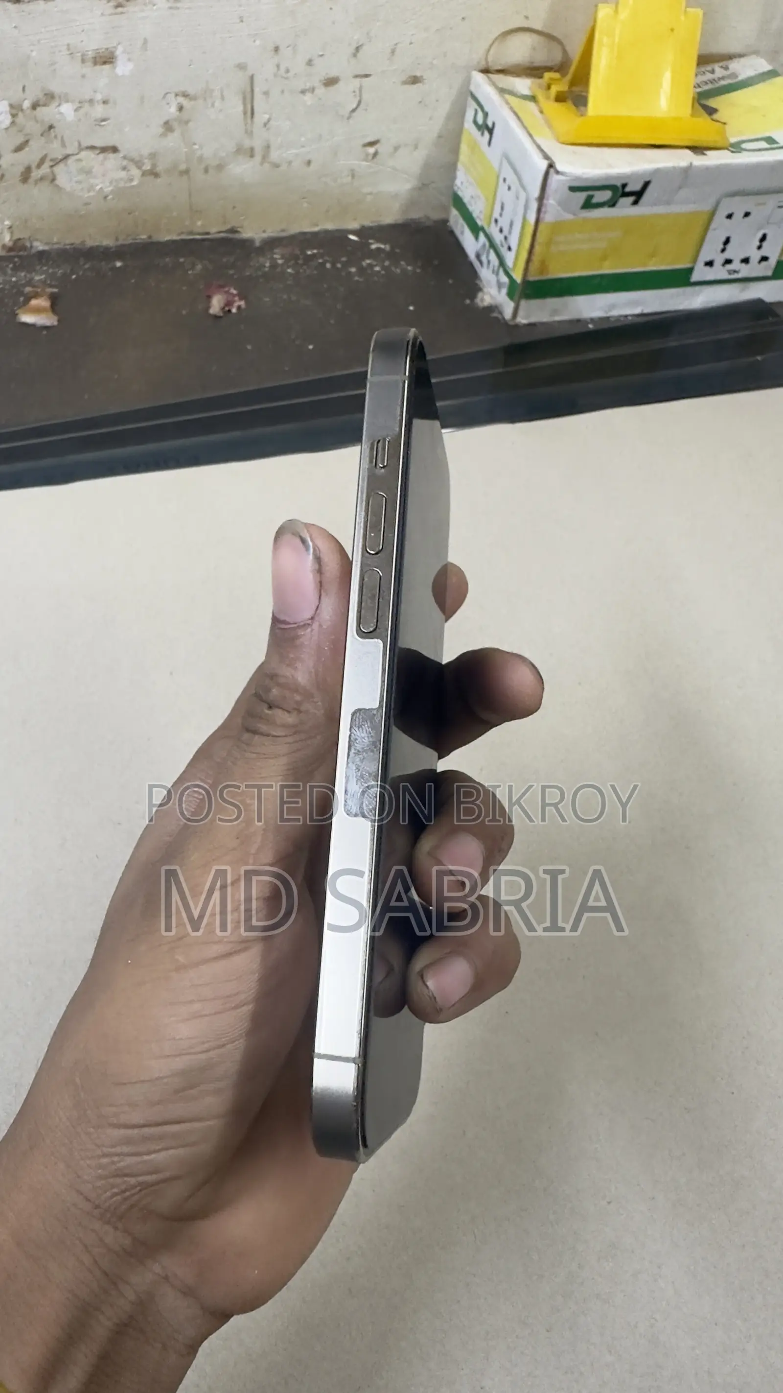 অ্যাপল আইফোন ১৪ প্রো ১২৮ জিবি সিলভার