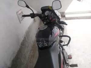 বাজাজ পালসার ১৫০ ২০২০ ব্ল্যাক