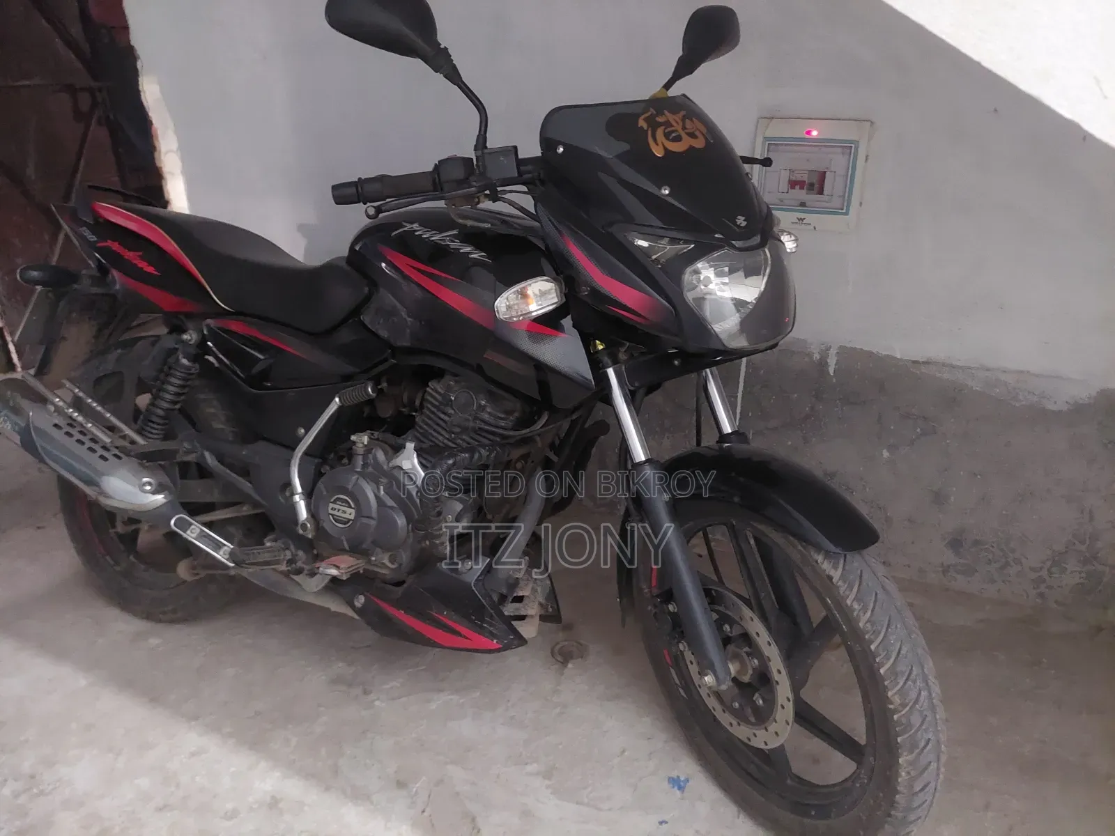 বাজাজ পালসার ১৫০ ২০২০ ব্ল্যাক