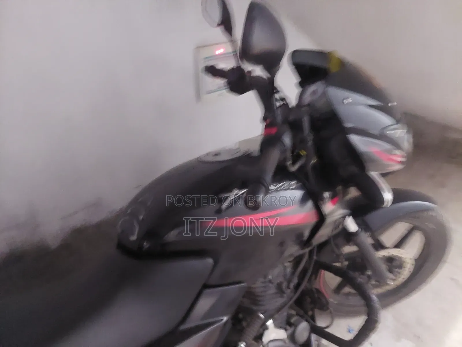 বাজাজ পালসার ১৫০ ২০২০ ব্ল্যাক