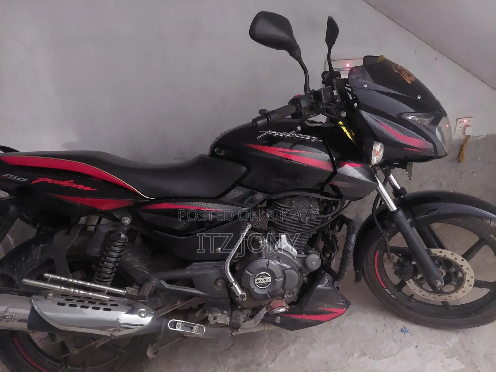 বাজাজ পালসার ১৫০ ২০২০ ব্ল্যাক