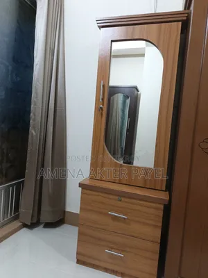 ড্রেসিং টেবিল