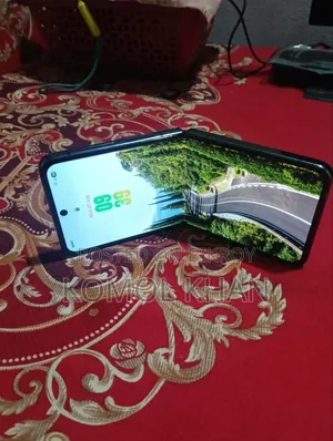 Samsung Galaxy Z Flip4 256 GB Black