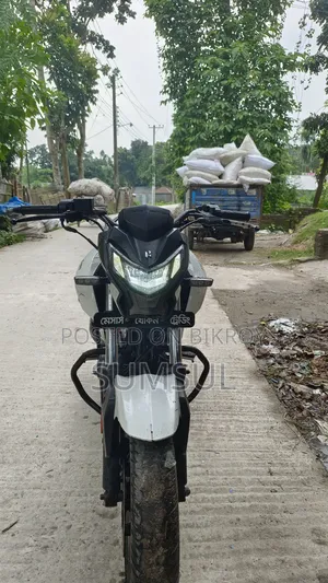 Hero Thriller 160R 2021 Black