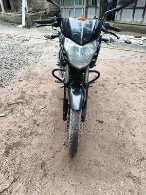 বাজাজ পালসার ১৩৫ এলএস ২০১০ কালো