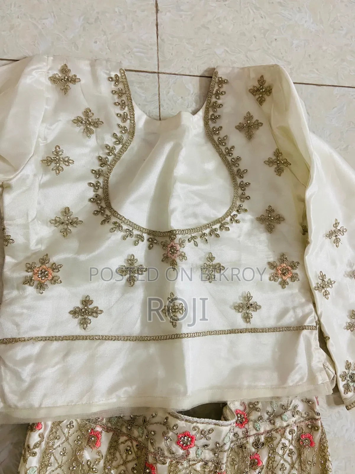 সাদা লেহেঙ্গা