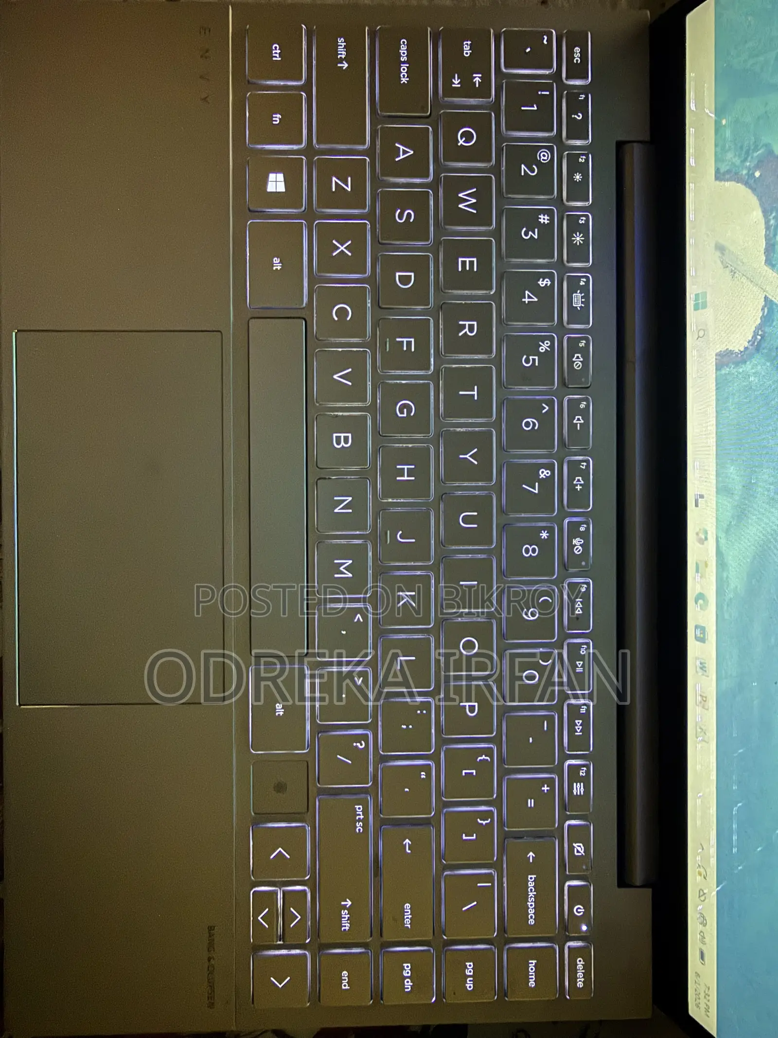 ল্যাপটপ HP Envy 13 ১৬জিবি ইন্টেল কোর আই৭ এসএসডি ৫১২জিবি