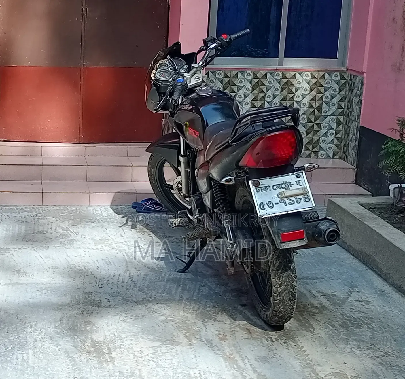 দাইয়ুন ডিওয়াই১০০-এ ২০১৫ কালো