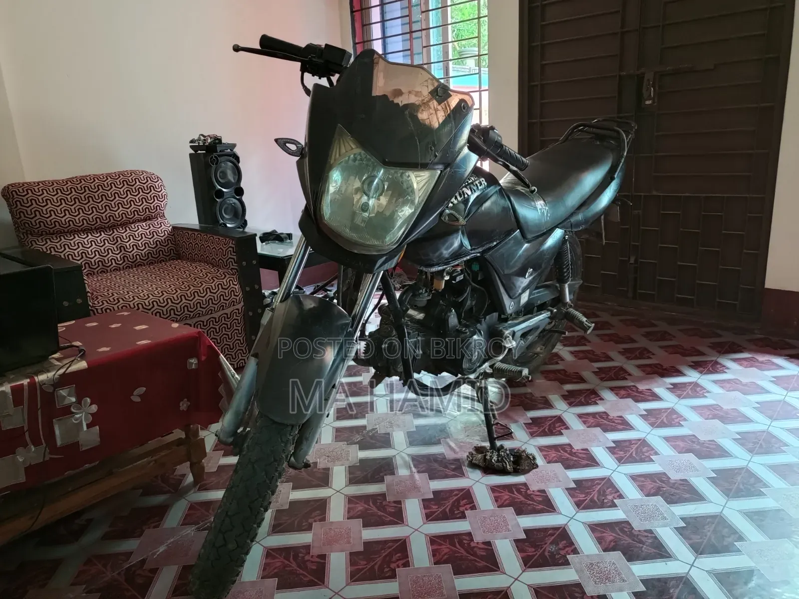 দাইয়ুন ডিওয়াই১০০-এ ২০১৫ কালো
