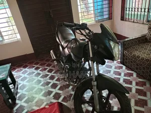 দাইয়ুন ডিওয়াই১০০-এ ২০১৫ কালো