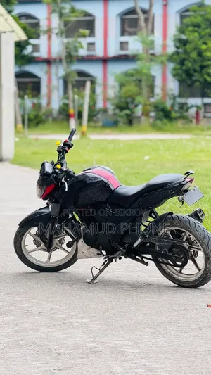 টিভিএস অ্যাপাচি ১৬০ ৪ভি ২০২৩ লাল