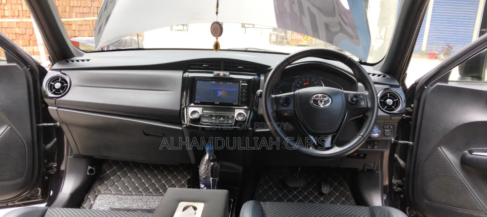 Toyota Corolla Fielder 1.5 Hybrid FWD 2015 Purple
