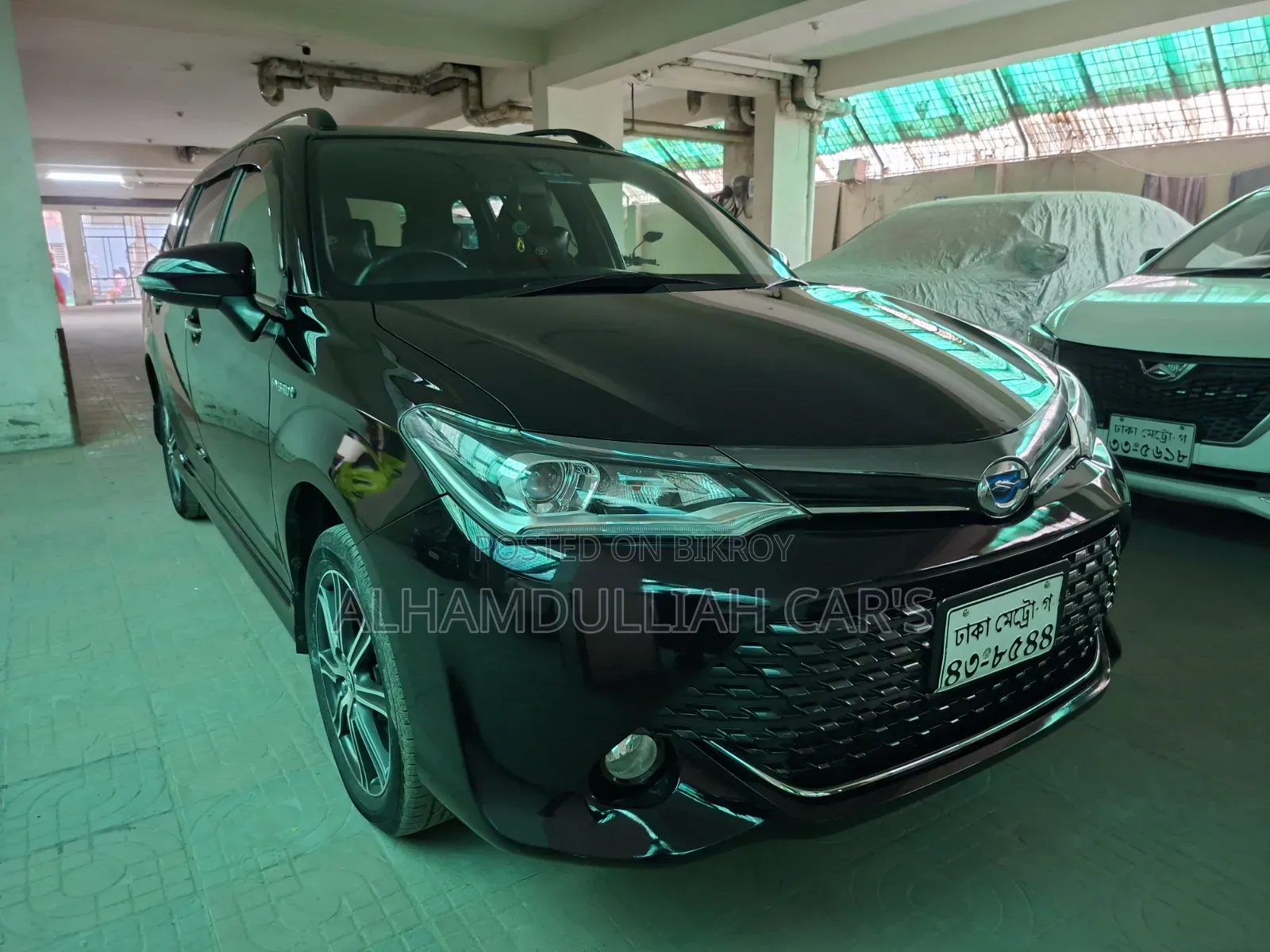 Toyota Corolla Fielder 1.5 Hybrid FWD 2015 Purple