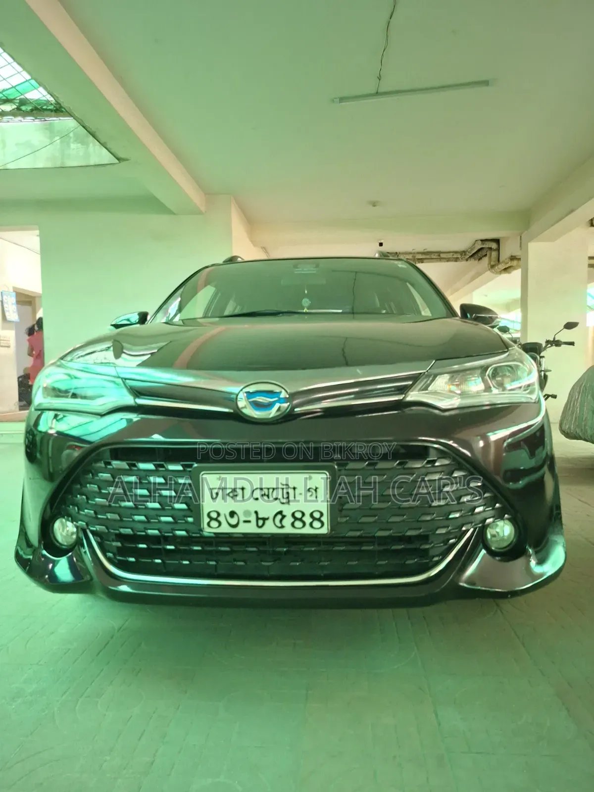 Toyota Corolla Fielder 1.5 Hybrid FWD 2015 Purple