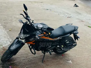 Honda Hornet 2022 Orange