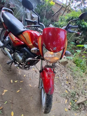 Hero HF Deluxe 2022 Red