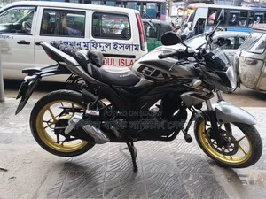 সুজুকি জিক্সার ২০১৭ গ্রে