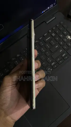 টেকনো স্পার্ক ২০ প্রো প্লাস ২৫৬ জিবি হোয়াইট
